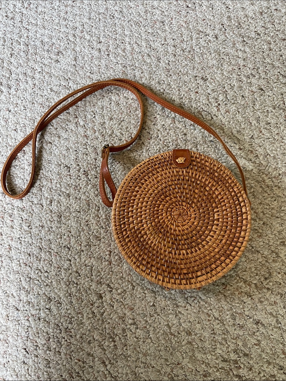Round Woven Crossbody Bag in Brown Tan